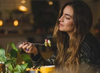 The Rise of Solo Dining: Why Young Indians Are Becoming Comfortable Eating Alone solo dining India