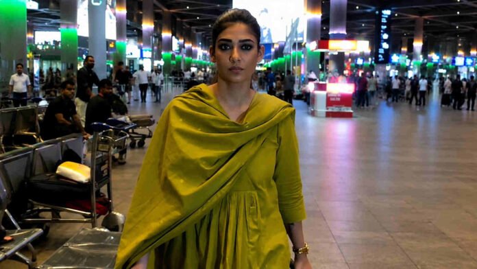 Nayanthara airport style
